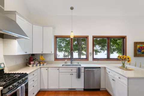 Kitchen - 4325 E Burt Lake Rd, Cheboygan, MI 49721 photo 6 of 10