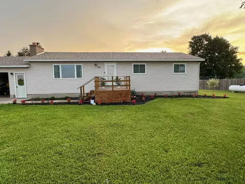 360 Estelle Rd, Gaylord, MI 49735