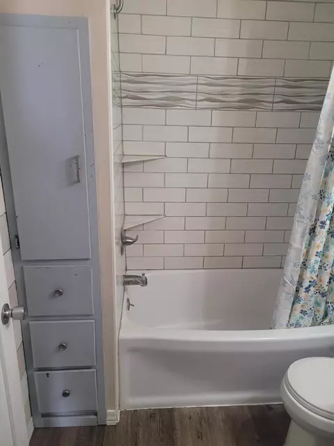 Bath - 326 S Main St, Fowler, MI 48835 photo 3 of 3