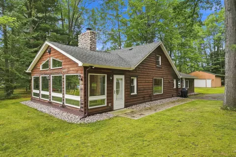 3199 Teed Rd, Houghton Lake, MI 48629
