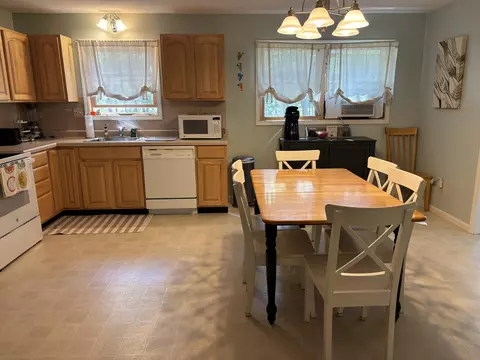 Kitchen - 15863 N Us 23, Ocqueoc, MI 49759 photo 3 of 7
