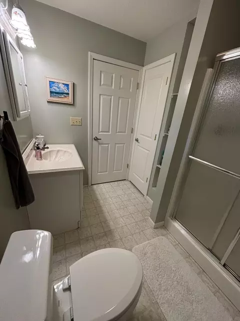 Bath - 15863 N Us 23, Ocqueoc, MI 49759 photo 8 of 10