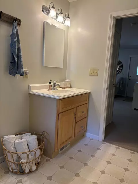 Bath - 15863 N Us 23, Ocqueoc, MI 49759 photo 4 of 10