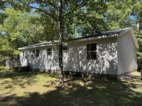 Exterior - 15863 N Us 23, Ocqueoc, MI 49759 photo 3 of 16
