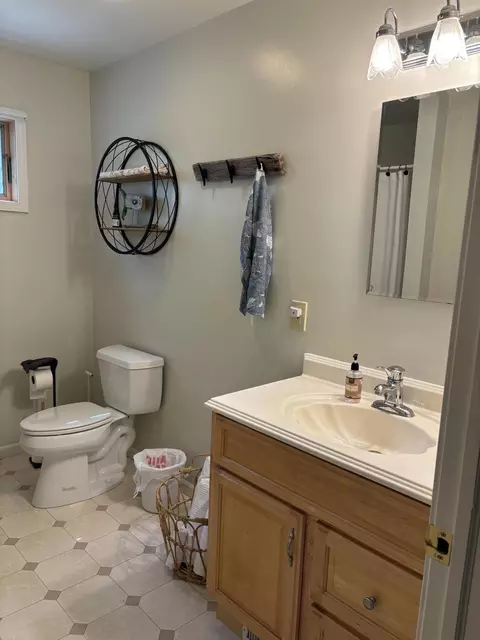 Bath - 15863 N Us 23, Ocqueoc, MI 49759 photo 2 of 10