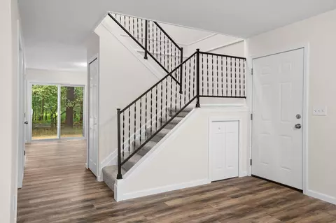 Entry Way - 4960 Dawn Dr, Grayling, MI 49738 photo 3 of 7