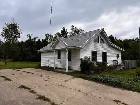 7204 Okemos Trl, Gaylord, MI 49735