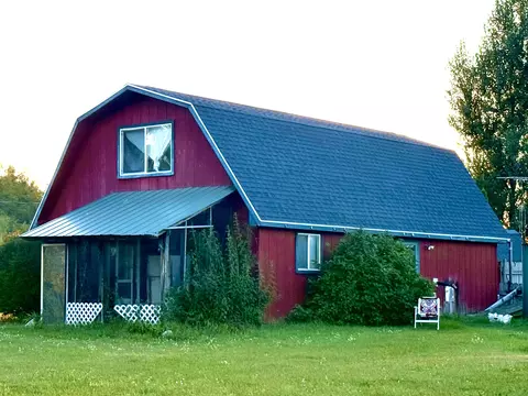 9382 Saunders Rd, Gaylord, MI 49735