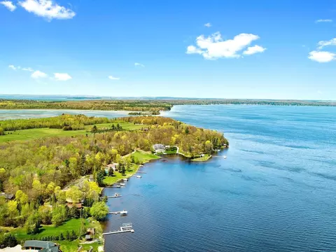 1343 Renos Resort Rd, Indian River, MI 49749