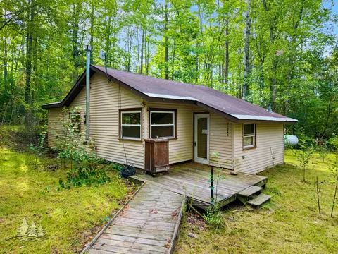 11240 Francis Ave, Atlanta, MI 49709