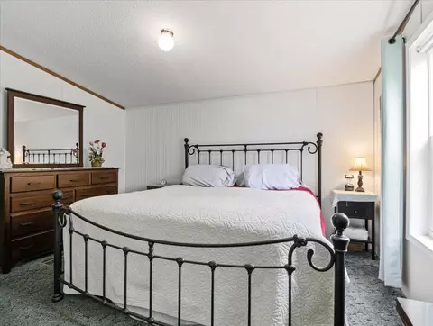 Bedroom - 6691 Boone Ln, Vanderbilt, MI 49795 photo 2 of 4