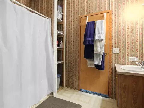 Bath - 6691 Boone Ln, Vanderbilt, MI 49795 photo 1 of 2