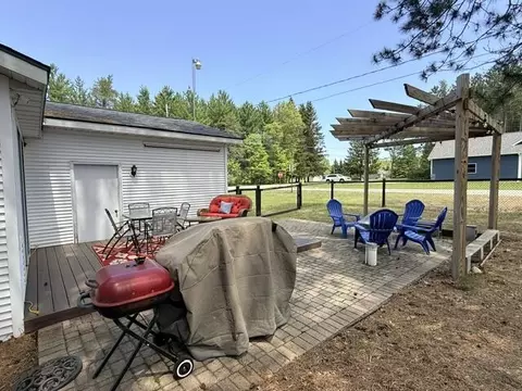 Exterior - 3175 W Maplehurst Dr, Roscommon, MI 48653 photo 4 of 12