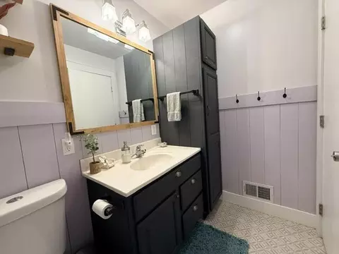 Bath - 3175 W Maplehurst Dr, Roscommon, MI 48653 photo 2 of 3