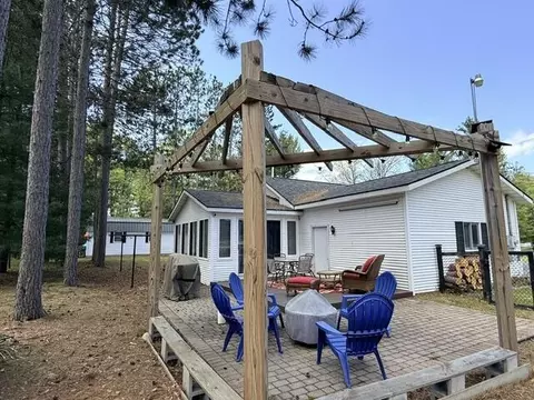 Exterior - 3175 W Maplehurst Dr, Roscommon, MI 48653 photo 2 of 12