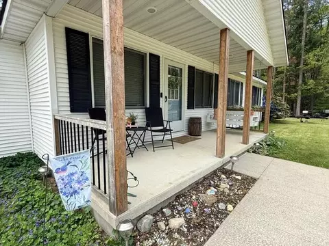 Exterior - 3175 W Maplehurst Dr, Roscommon, MI 48653 photo 5 of 12