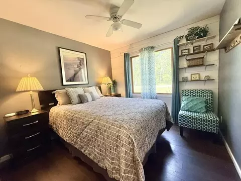 Bedroom - 3175 W Maplehurst Dr, Roscommon, MI 48653 photo 3 of 8