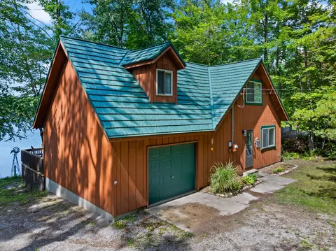 7576 Leelanau Trl, Gaylord, MI 49735