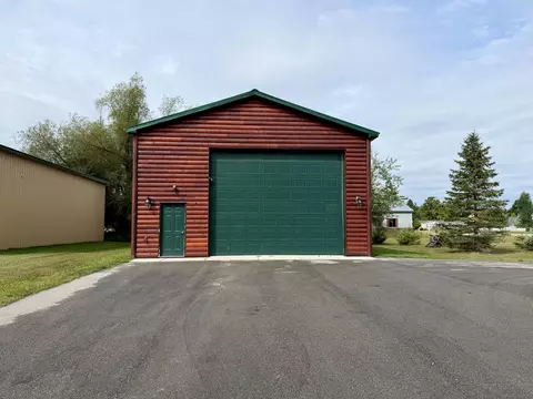 1123 Marina Dr, Cheboygan, MI 49721