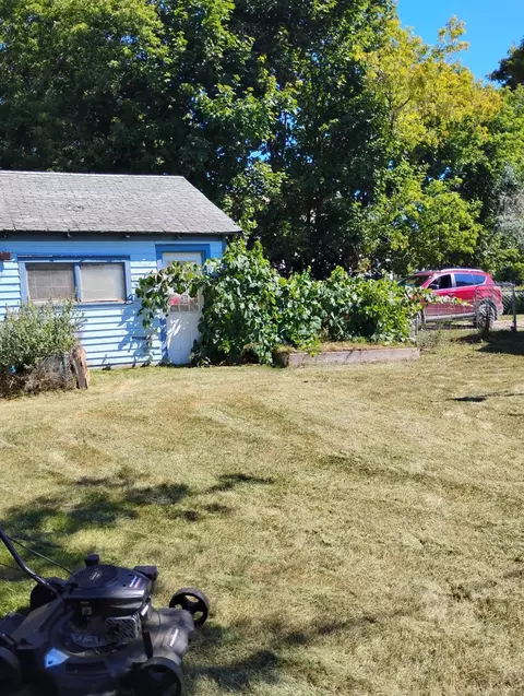 Exterior - 639 Duncan Ave, Cheboygan, MI 49721 photo 5 of 7