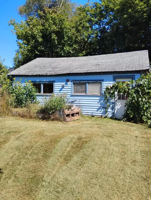Exterior - 639 Duncan Ave, Cheboygan, MI 49721 photo 3 of 7