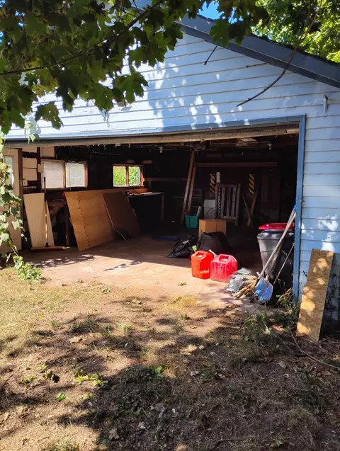 Exterior - 639 Duncan Ave, Cheboygan, MI 49721 photo 2 of 7