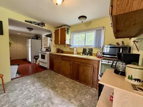 Kitchen - 10948 Beaver Pond Dr, Frederic, MI 49733 photo 2 of 3