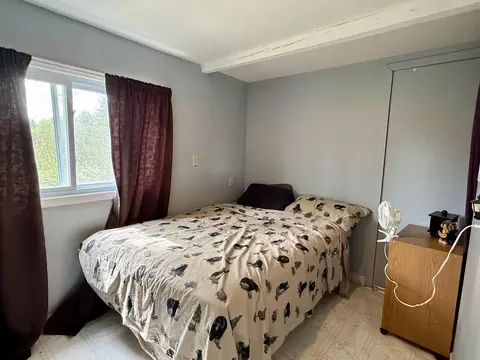 Bedroom - 10948 Beaver Pond Dr, Frederic, MI 49733 photo 3 of 4