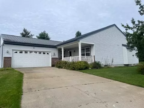 3900 Glen Meadows Dr, Gaylord, MI 49735