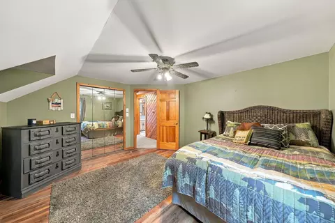 Bedroom - 215 Cardinal Ave, Roscommon, MI 48653 photo 9 of 11