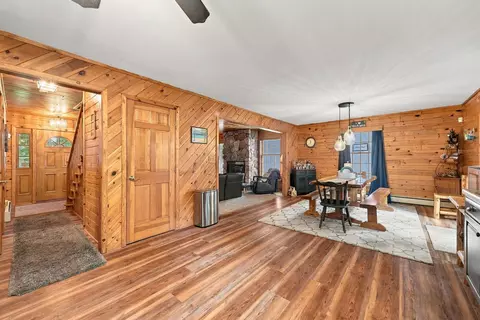 Entry Way - 215 Cardinal Ave, Roscommon, MI 48653 photo 1 of 4