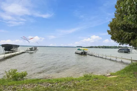 View/Area - 215 Cardinal Ave, Roscommon, MI 48653 photo 2 of 7