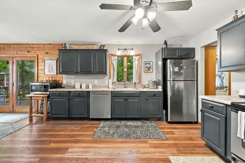 Kitchen - 215 Cardinal Ave, Roscommon, MI 48653 photo 2 of 5