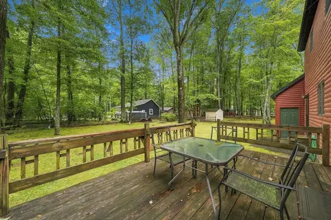 Exterior - 215 Cardinal Ave, Roscommon, MI 48653 photo 4 of 8