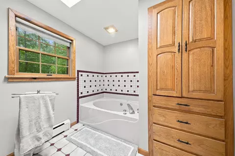 Bath - 215 Cardinal Ave, Roscommon, MI 48653 photo 4 of 4