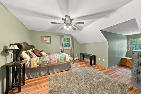Bedroom - 215 Cardinal Ave, Roscommon, MI 48653 photo 8 of 11