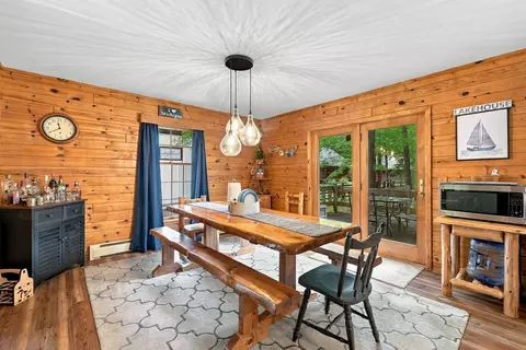Dining - 215 Cardinal Ave, Roscommon, MI 48653 photo 2 of 4