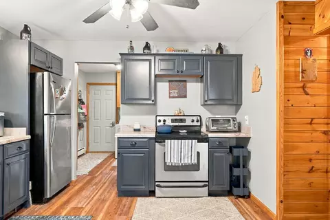 Kitchen - 215 Cardinal Ave, Roscommon, MI 48653 photo 3 of 5