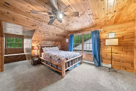 Bedroom - 215 Cardinal Ave, Roscommon, MI 48653 photo 4 of 11
