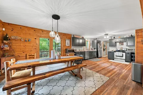 Dining - 215 Cardinal Ave, Roscommon, MI 48653 photo 1 of 4