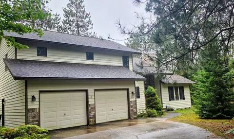 5930 Bent Tree Dr, Gaylord, MI 49735