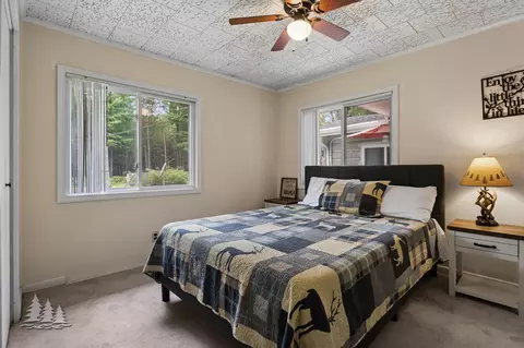 Bedroom - 3070 S Mount Tom Rd, Mio, MI 48647 photo 3 of 10
