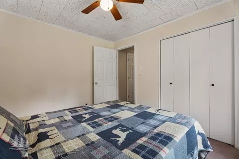 Bedroom - 3070 S Mount Tom Rd, Mio, MI 48647 photo 4 of 10