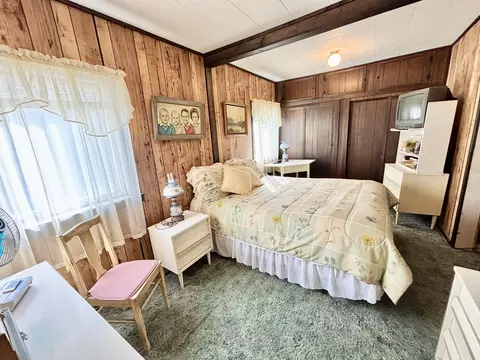 Bedroom - 4695 Salling Ave, Lewiston, MI 49756 photo 1 of 6