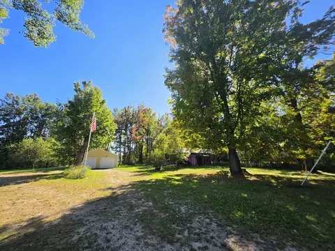 Exterior - 1465 W Cherry Creek Rd, Mio, MI 48647 photo 4 of 28