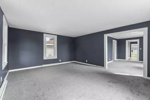 Living - 135 S D St, Cheboygan, MI 49721 photo 2 of 6
