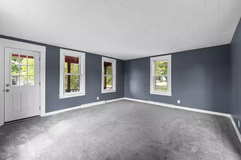 Living - 135 S D St, Cheboygan, MI 49721 photo 3 of 6
