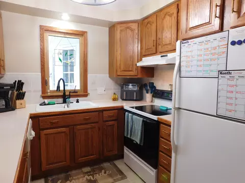 Kitchen - 286 E M-72 Hwy, Grayling, MI 49738 photo 1 of 4