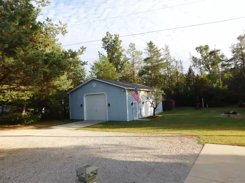 Exterior - 286 E M-72 Hwy, Grayling, MI 49738 photo 21 of 25