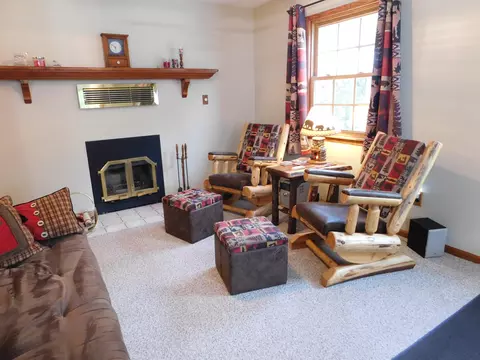 Living - 286 E M-72 Hwy, Grayling, MI 49738 photo 3 of 4